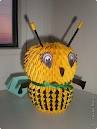 Кто больши работяга пчела или муровей? 